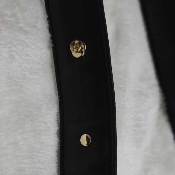 Ted‎ Baker Black Crossbody Bag with Gold Accents - Picture 9 of 12